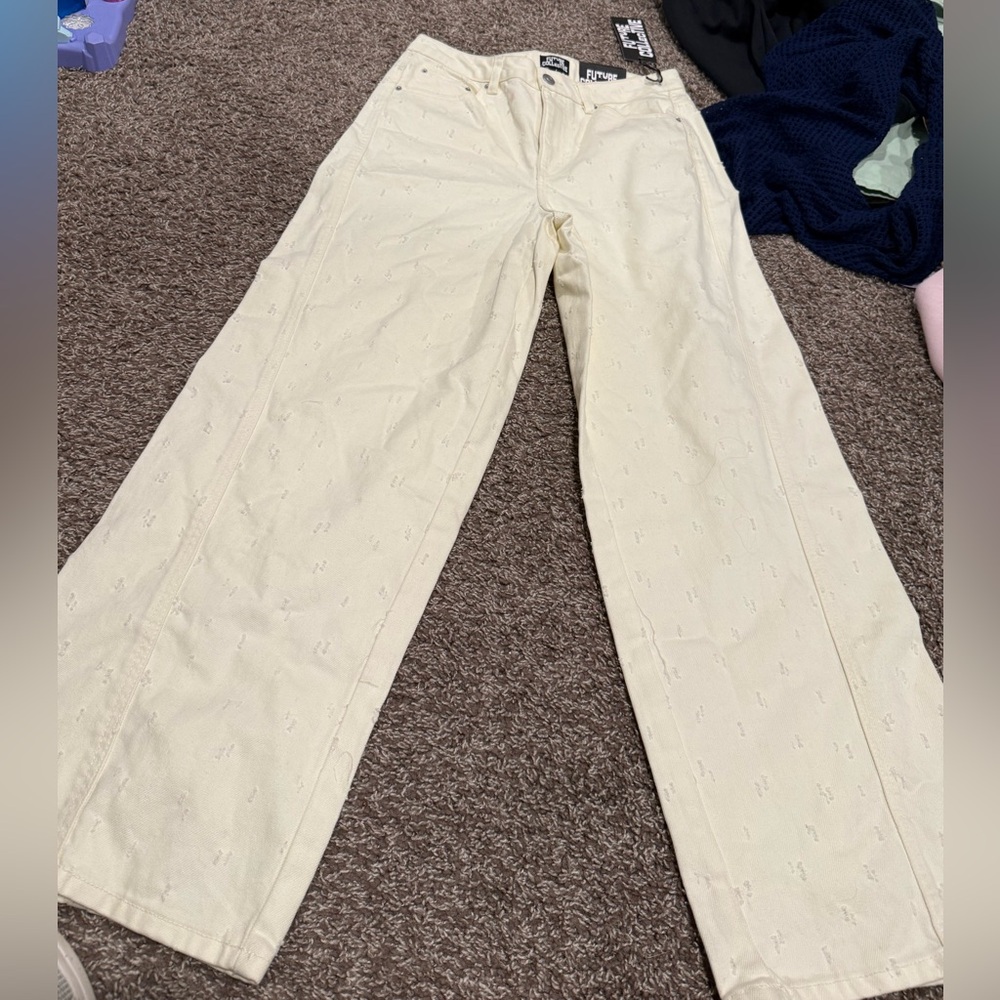 🥧Cream Textured Pants see pictures dirty from store